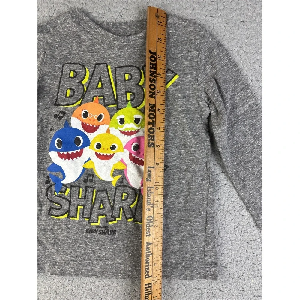 Jumping‎ Beans Baby Shark Doo Doo Doo T-Shirt Size 2T Toddler Heather Gray Soft